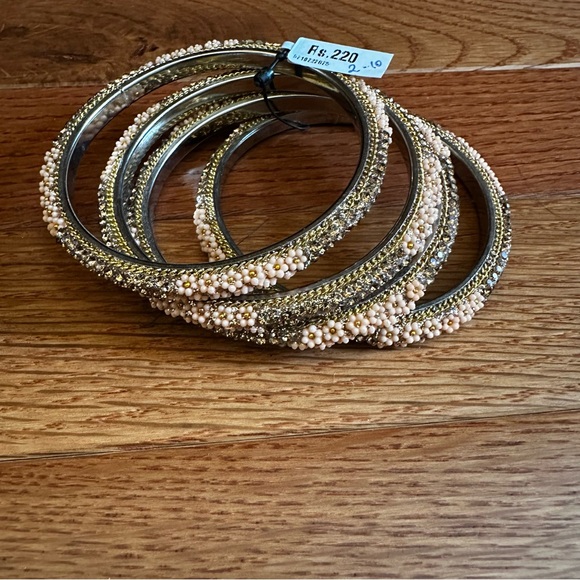 NWT Indian Kundan bracelets size 2.10 sets of 4. - Picture 7 of 11